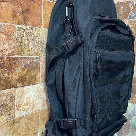 Explorer Tactical Men’s Women’s Backpack Outdoor Hiking Camping Bag Black - Picture 6 of 14